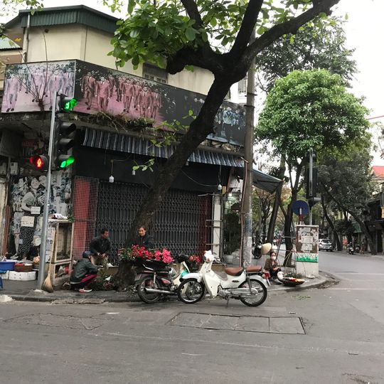 MẸT Vietnamese restaurant & Vegetarian Food 1