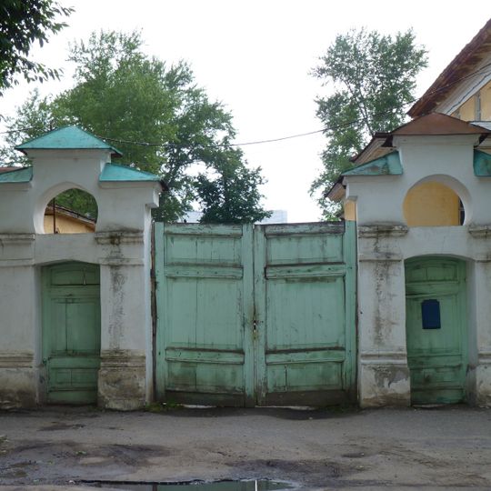 Ограда с воротами