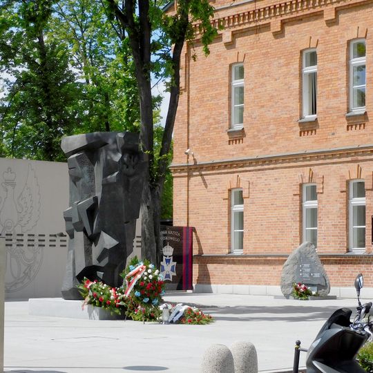 Pomnik Żołnierzy Poległych w Misjach i Operacjach Wojskowych Poza Granicami Państwa