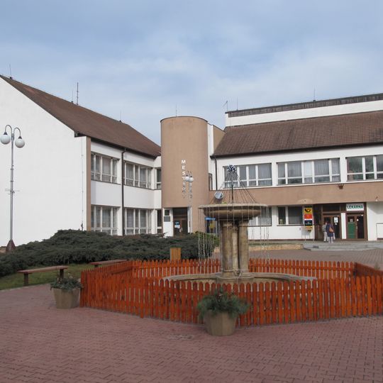 Kašna v Kryrech u městského úřadu