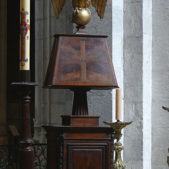 Atril, iglesia Saint-Trophime  en Arles