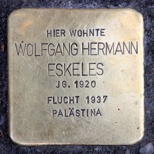 Stolperstein en memoria de Wolfgang Hermann Eskeles