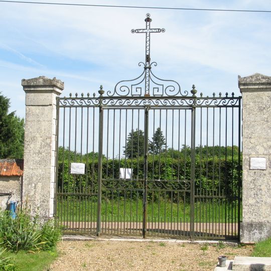 Cimetière de Beaumont-la-Ferrière