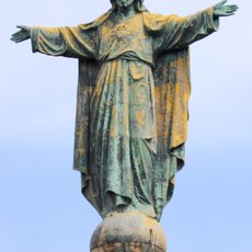 Statue of Sacred Heart of Jesus Christ