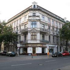 Mietshaus mit Remise Brüderstraße 36, Pichelsdorfer Straße 99