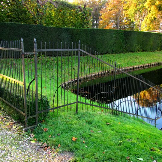 Den Berg: ijzeren hekjes