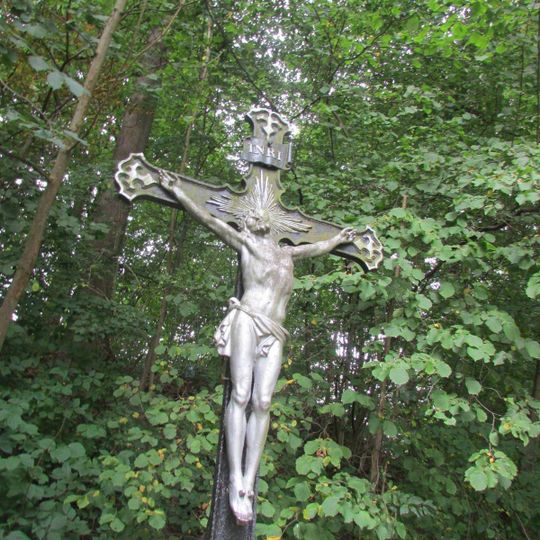 Kříž u zámku v Novém Dvoře