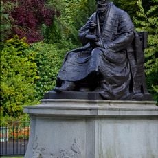 Statue of William Thomson, 1st Baron Kelvin