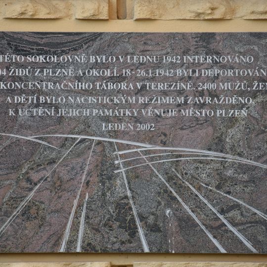 Pamětní deska k deportaci Židů