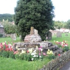 Cross in the churchyard of St George's Church