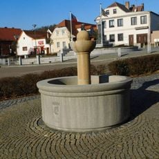 Kašna na náměstí v Pyšelích