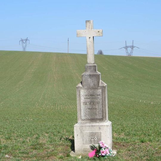 Kříž západně od Nové Říše