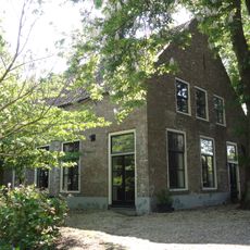 Pluimenburgselaan 2, Dodewaard