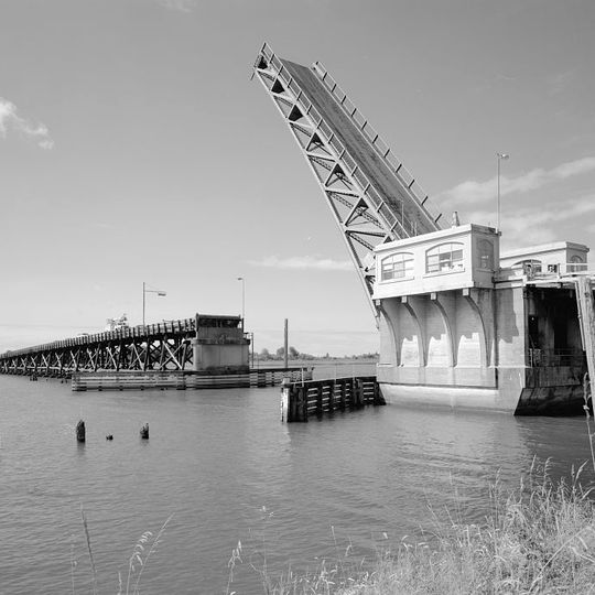 Lewis and Clark River Bridge
