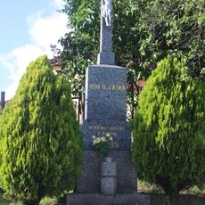 Kříž na severním okraji Pucova