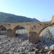 Liguria'da sahil kasabaları ve tarihi köyler