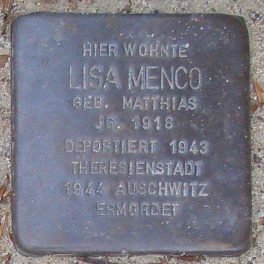 Stolperstein en memoria de Lisa Menco