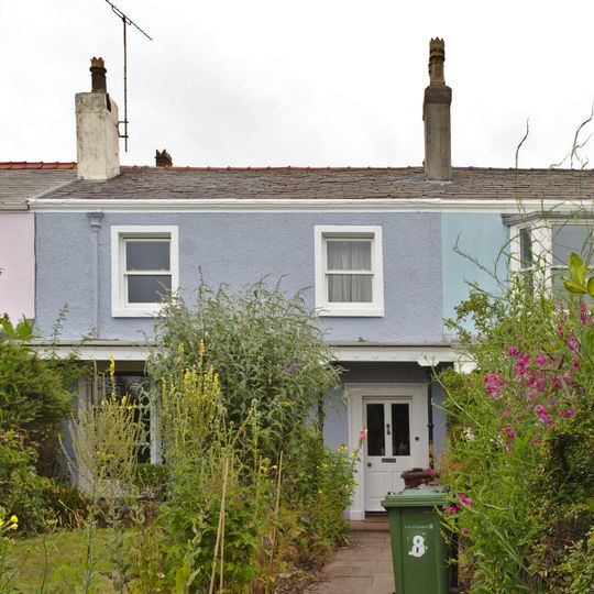 8 Marine Crescent, Waterloo