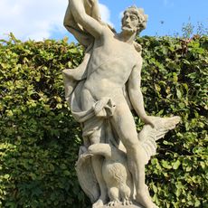 Socha bůh Jupiter(Zeus) v zahradě zámku v Lysé nad Labem