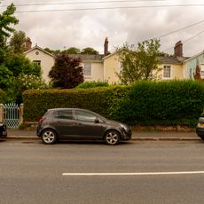 30-44, Plymouth Road