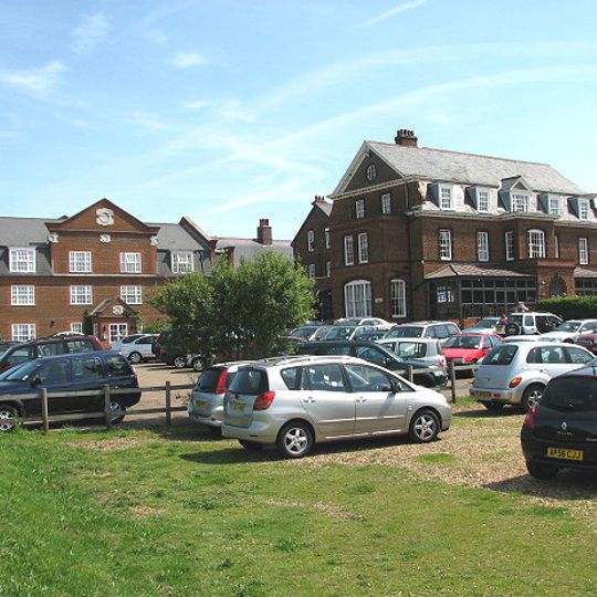 Le Strange Arms Hotel