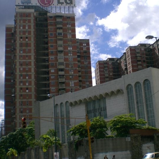 Tiféret Israel Synagogue