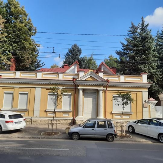 Urban villa, București, 76, Chișinău