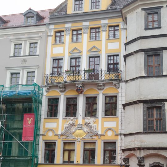 Wohnhaus in geschlossener Bebauung Untermarkt 13