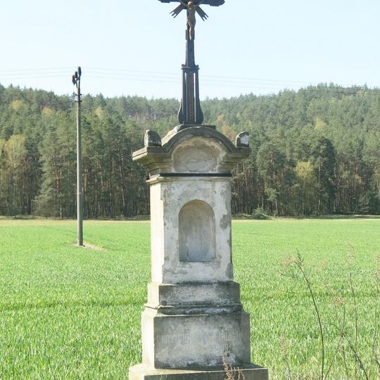 Kříž u silnice 9 v Jestřebí