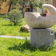 Kamenná plastika v Mikulášské ulici v Aši