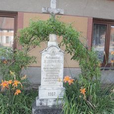 Kříž v Červené Lhotě