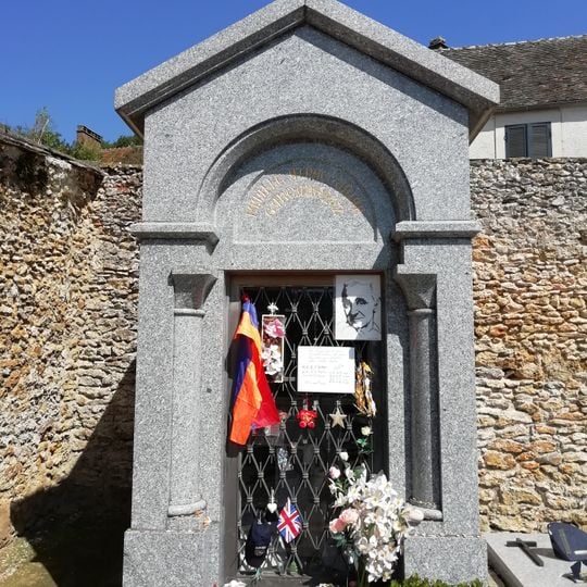 Grave of Charles Aznavour