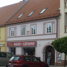 Pamětní deska Jana Pravoslova Koubka na domě třída J. P. Koubka č. 12 v Blatné