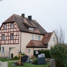 Bettenfeld 23, Pfarrhof