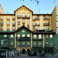 Conjunto de viviendas y locales para la Cooperativa Hesperia