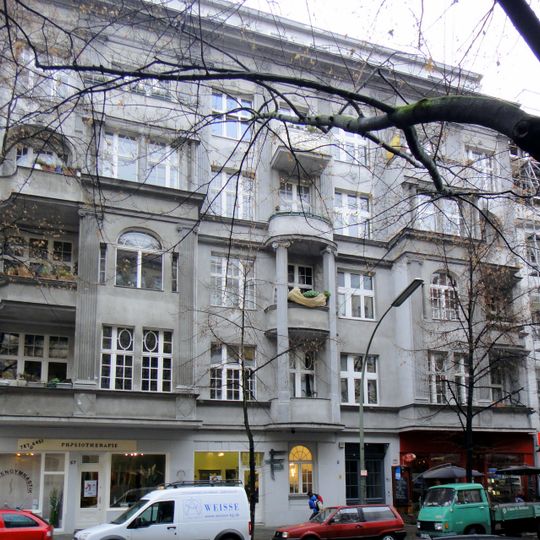 Mietshaus Eisenacher Straße 57