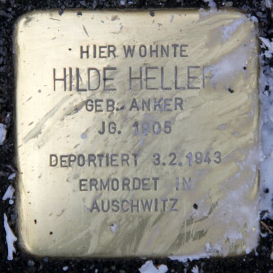 Stolperstein en memoria de Hilde Heller