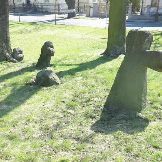 Smírčí kříže v Smetanových sadech v Kadani