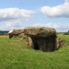 Giraumont gallery grave
