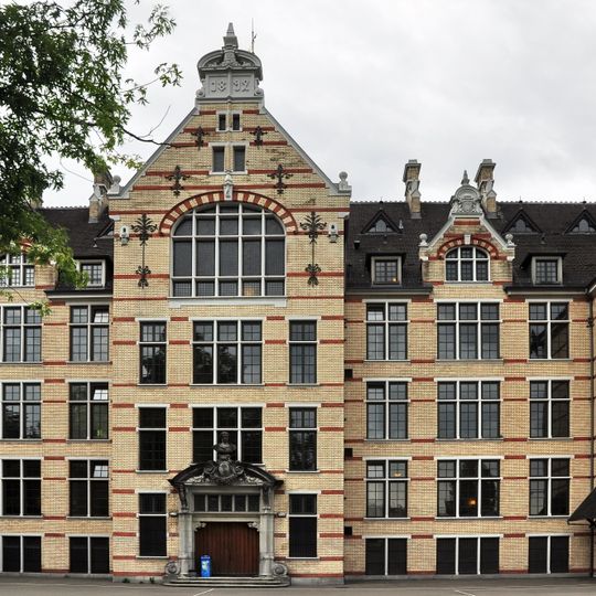 Schulhaus Hirschengraben