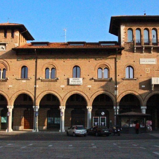 Palazzo della Cassa di Risparmio di Montagnana