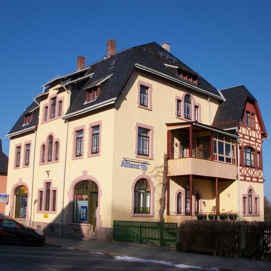 Wohnhaus in offener Bebauung Hartensteiner Straße 8