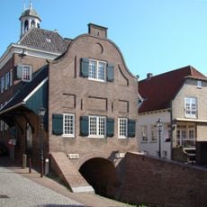 Inundatiesluis onder het raadhuis