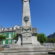 Monumento a António Lopes