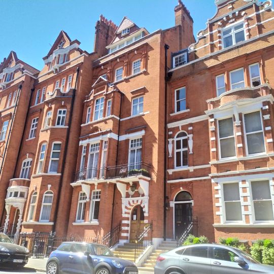 Draycott Hotel