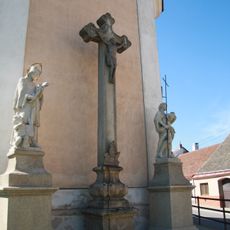Kříž u kostela sv. Michaela