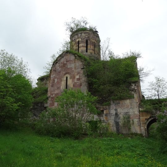 Ხუჯაბი, გუმბათიანი ეკლესია, ეკლესია, სატრაპეზო გალავანი და სხვადასხვა ნაგებობანი