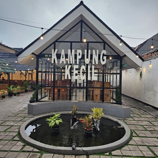 Kampung Kecil Kedoya Puri Kembangan
