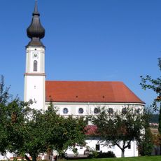 Katholische Pfarrkirche St. Nikolaus , Kapelle und Ummauerung
