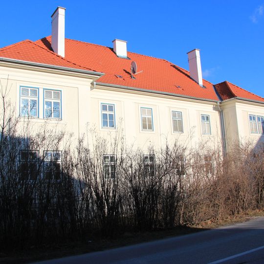 Arbeiter-/Angestelltenwohnhaus